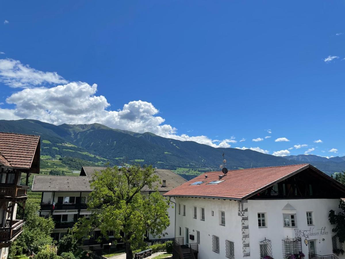 Gasthof Goldenes Lamm Vahrn Buitenkant foto