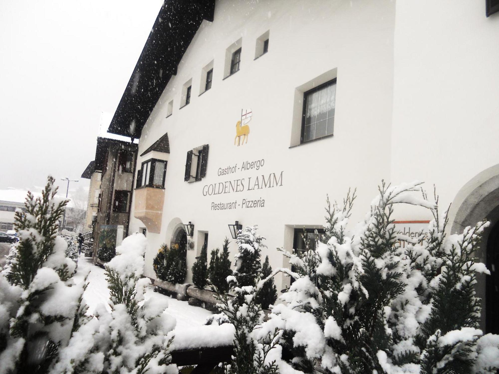 Gasthof Goldenes Lamm Vahrn Buitenkant foto
