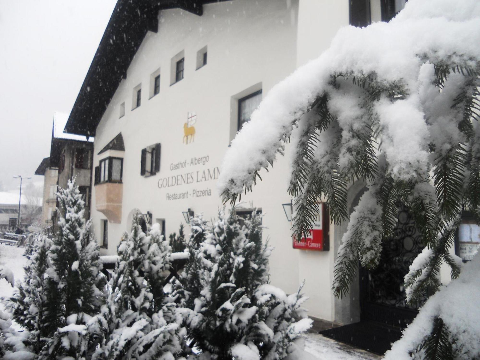 Gasthof Goldenes Lamm Vahrn Buitenkant foto